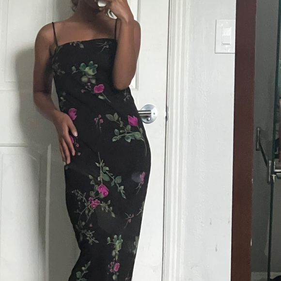 Dress - Picture 2 of 3